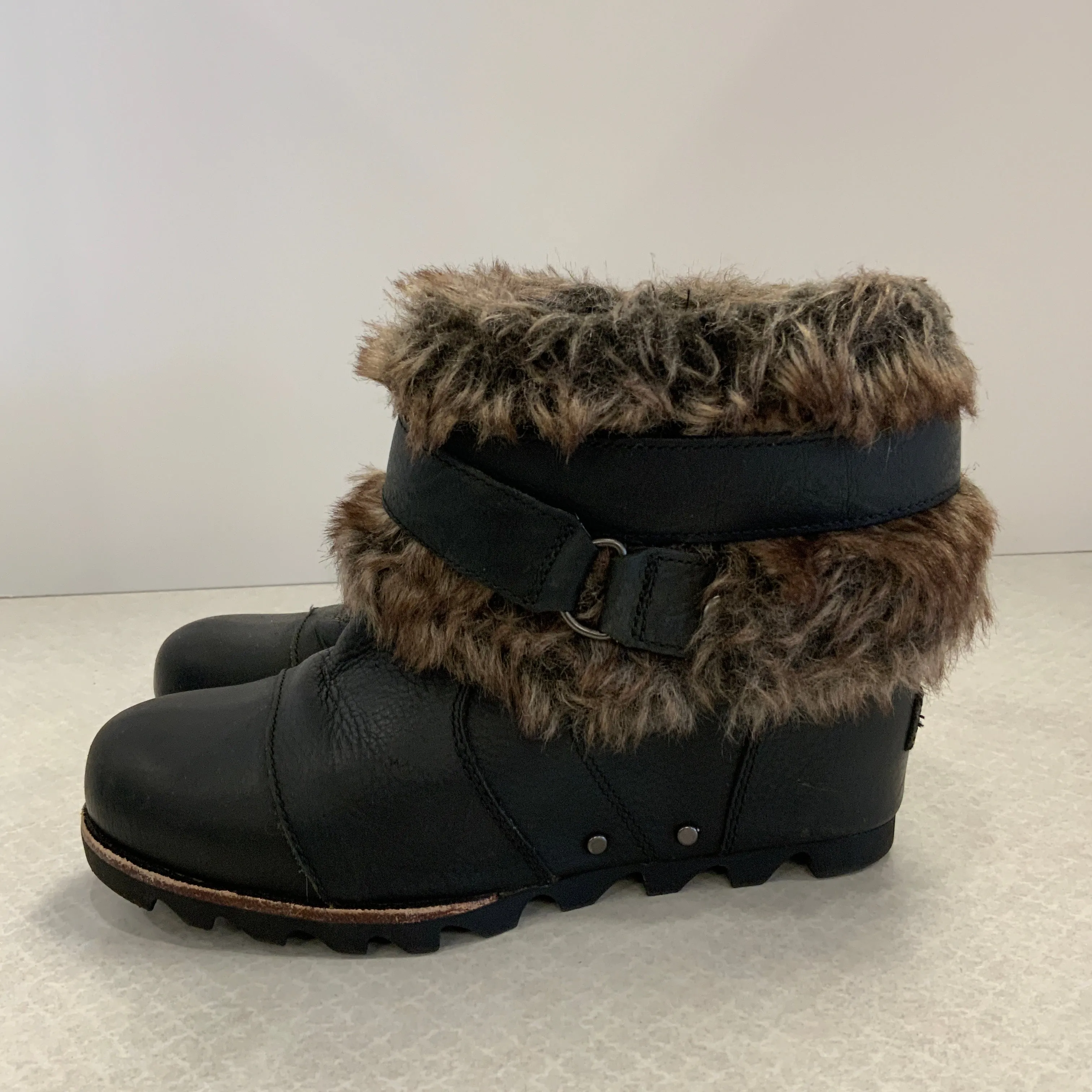 Boots Ankle Heels By Sorel  Size: 6.5