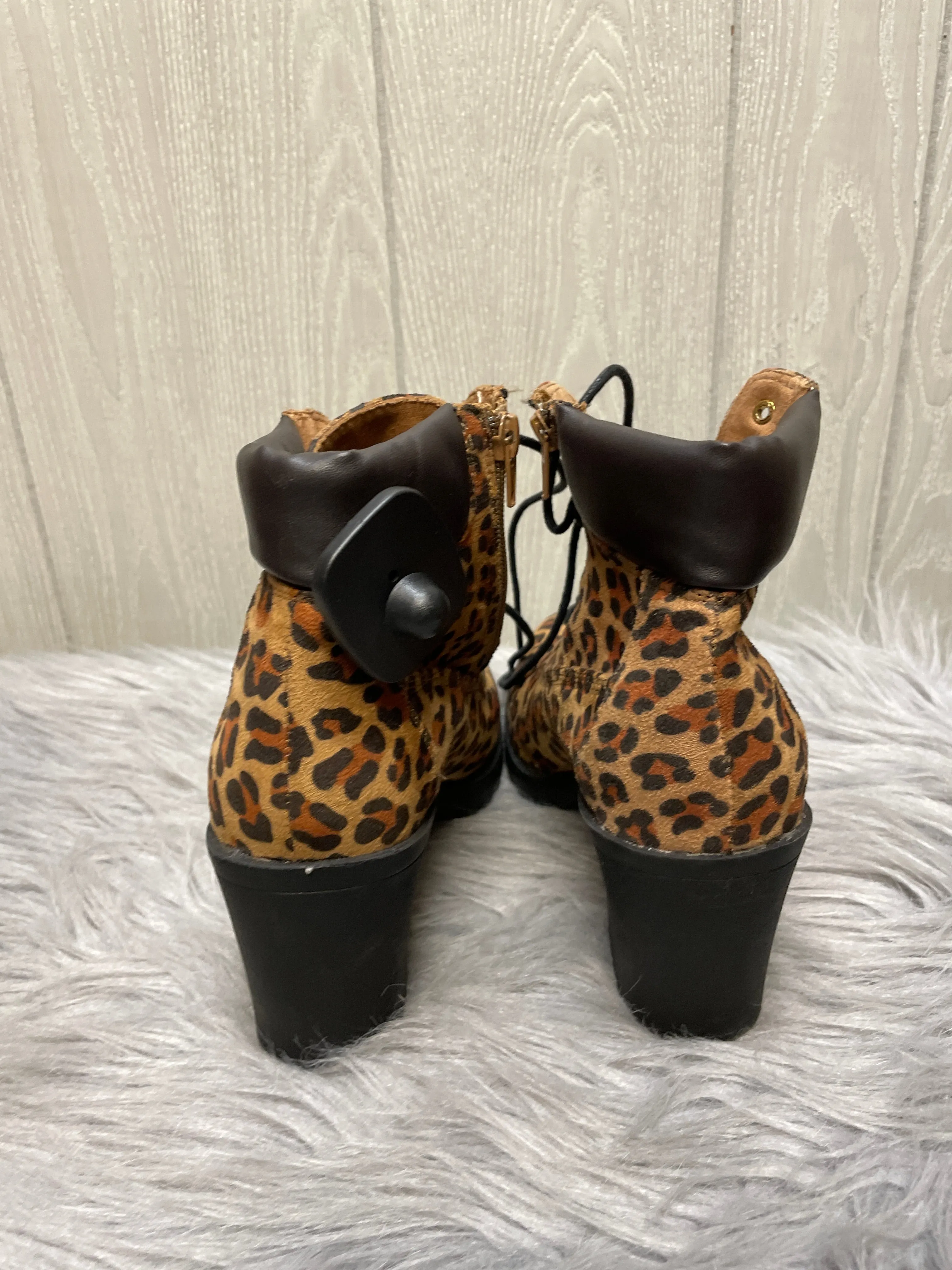 Boots Ankle Heels By Zigi Soho In Animal Print, Size: 7.5