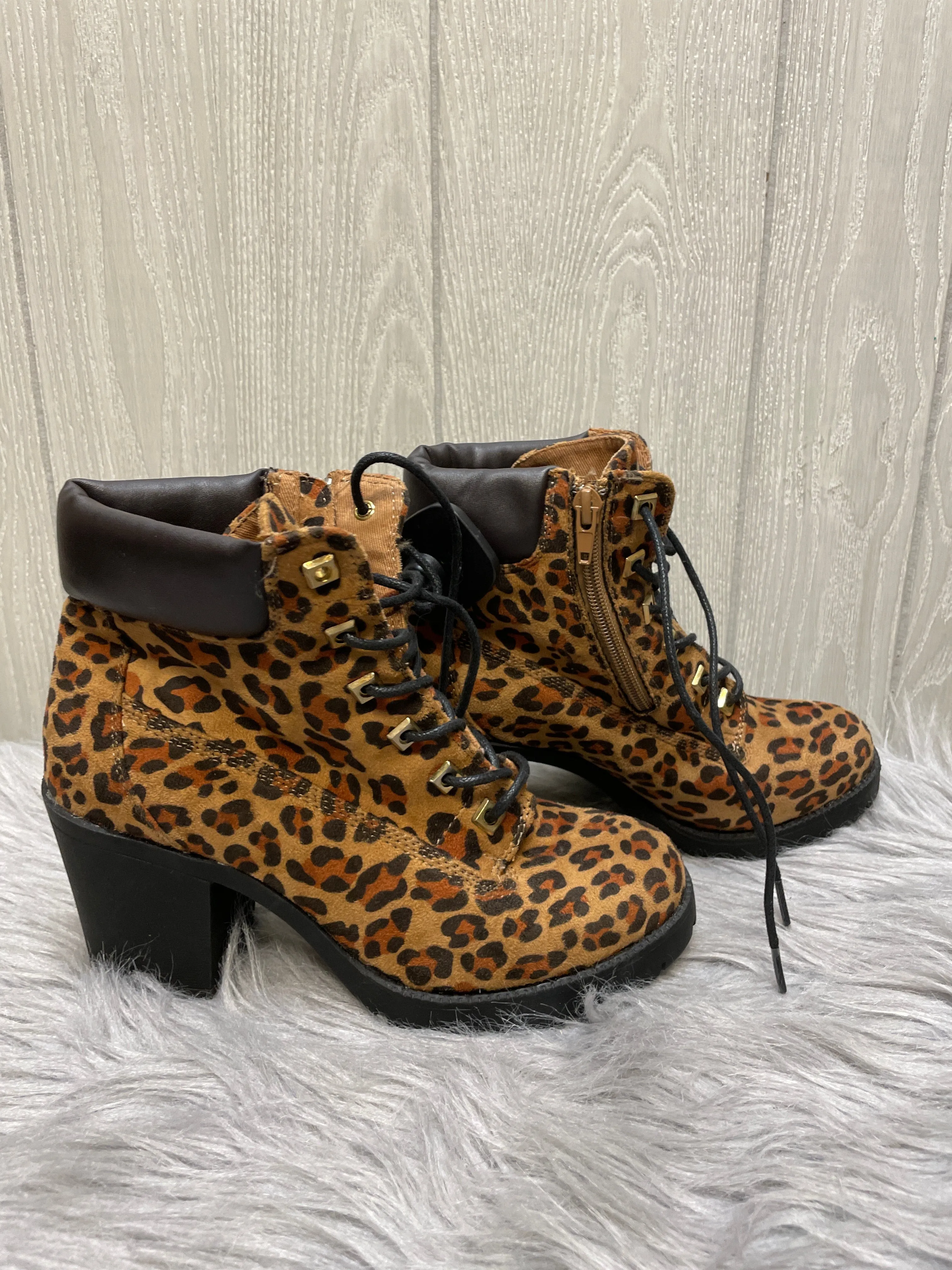 Boots Ankle Heels By Zigi Soho In Animal Print, Size: 7.5