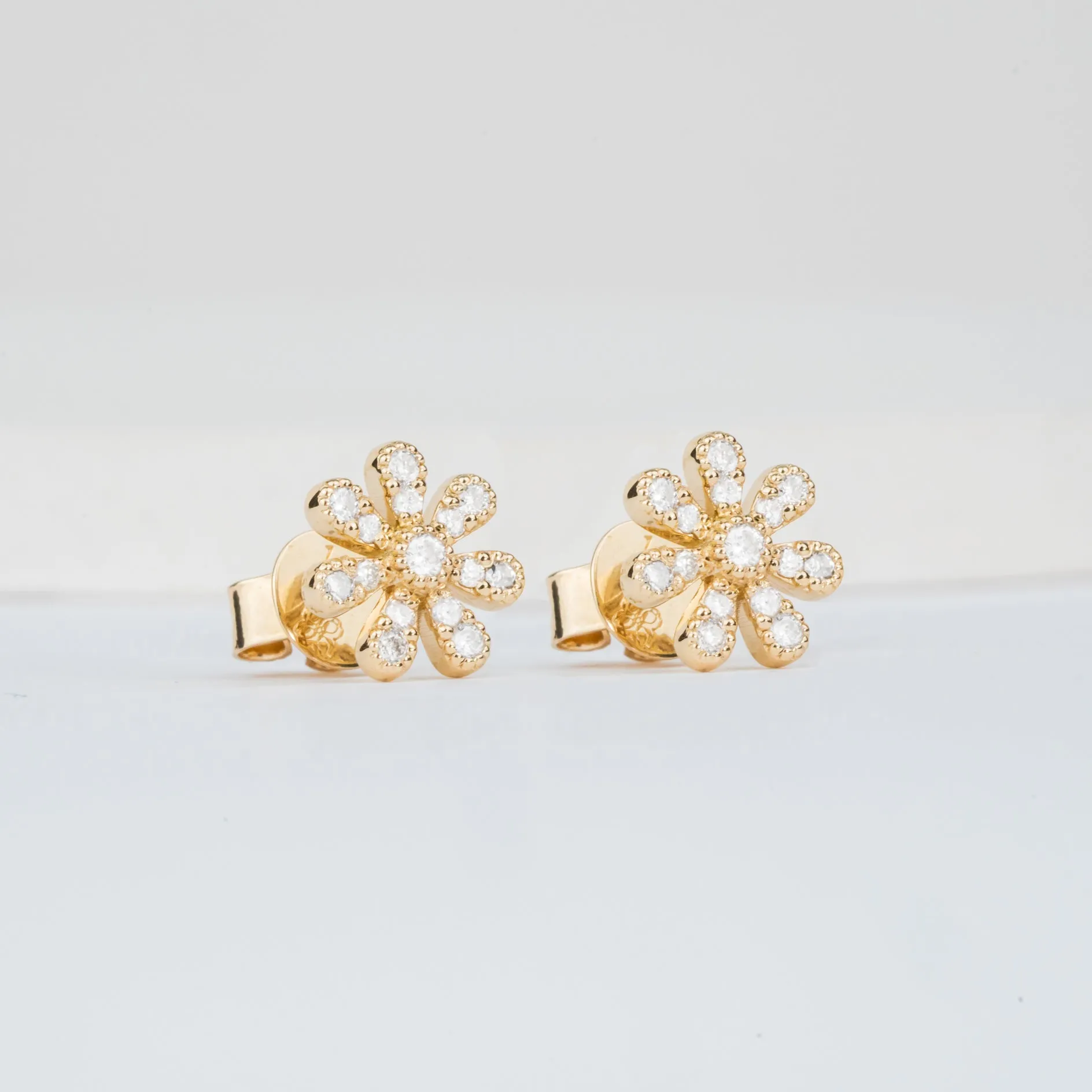 Diamond Daisy Studs, Daisy