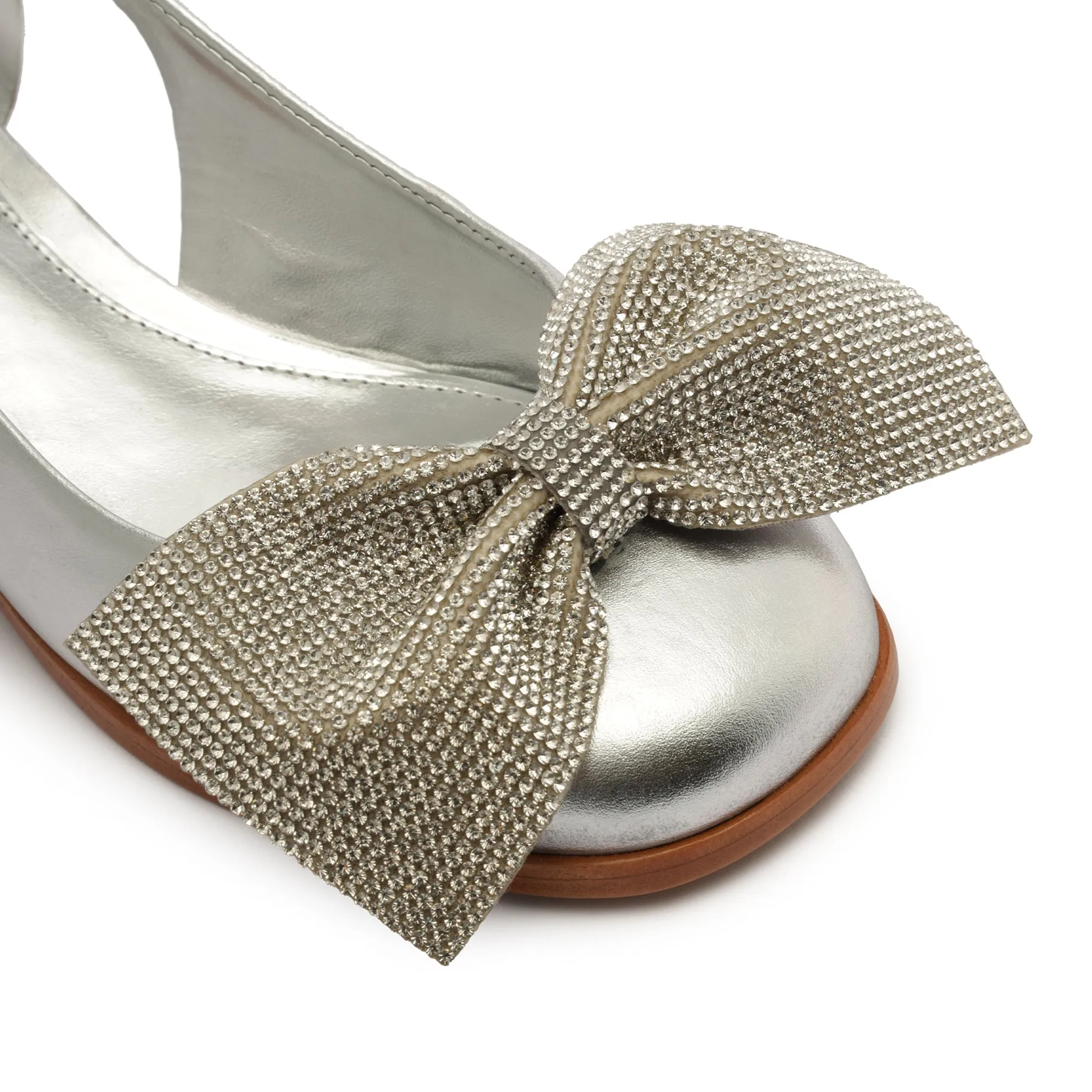 Dorothy Bow Leather Pump